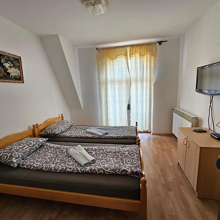 Aleks Sobe Hotel Banja Koviljaca Ngoại thất bức ảnh
