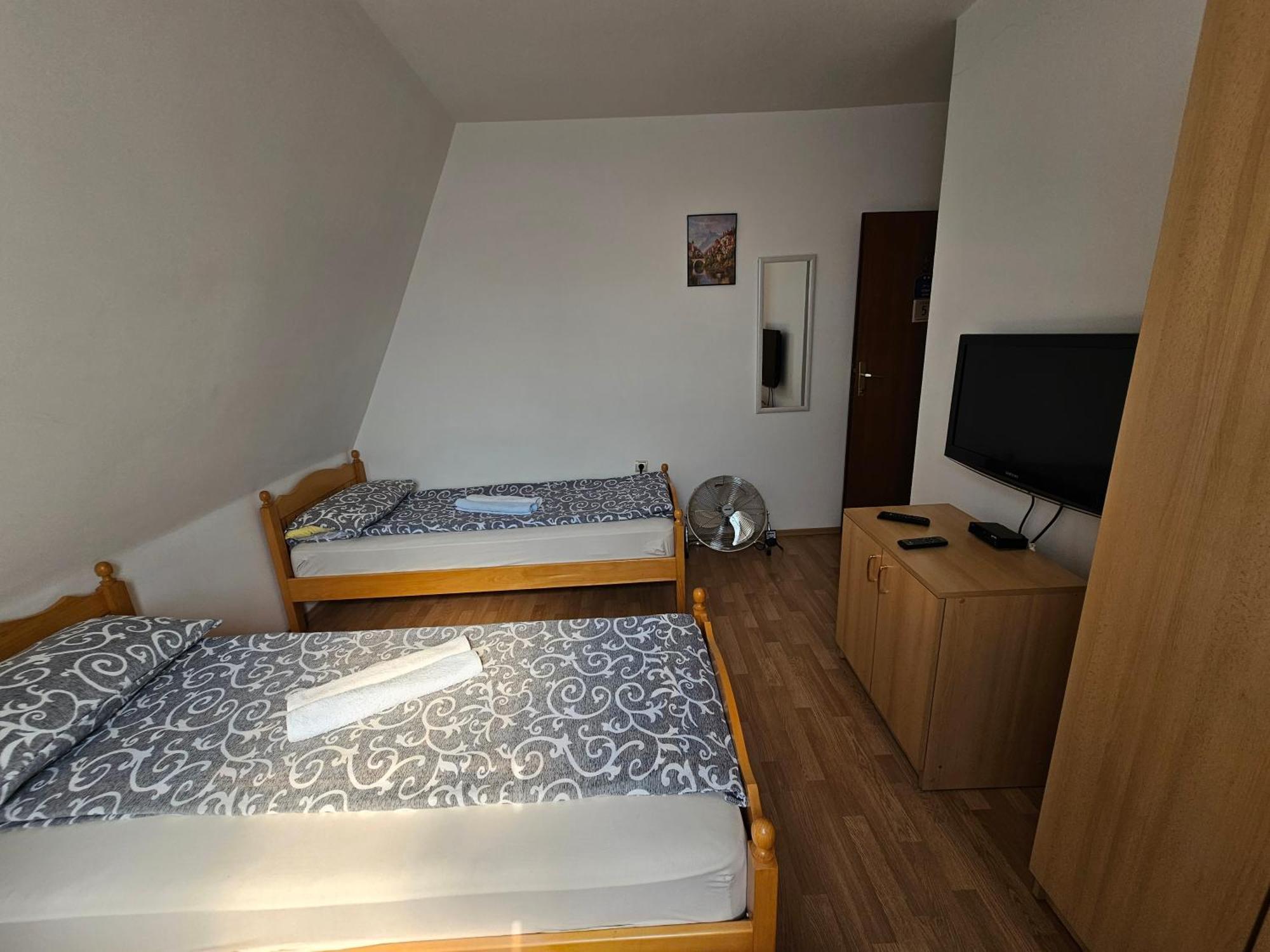 Aleks Sobe Hotel Banja Koviljaca Ngoại thất bức ảnh