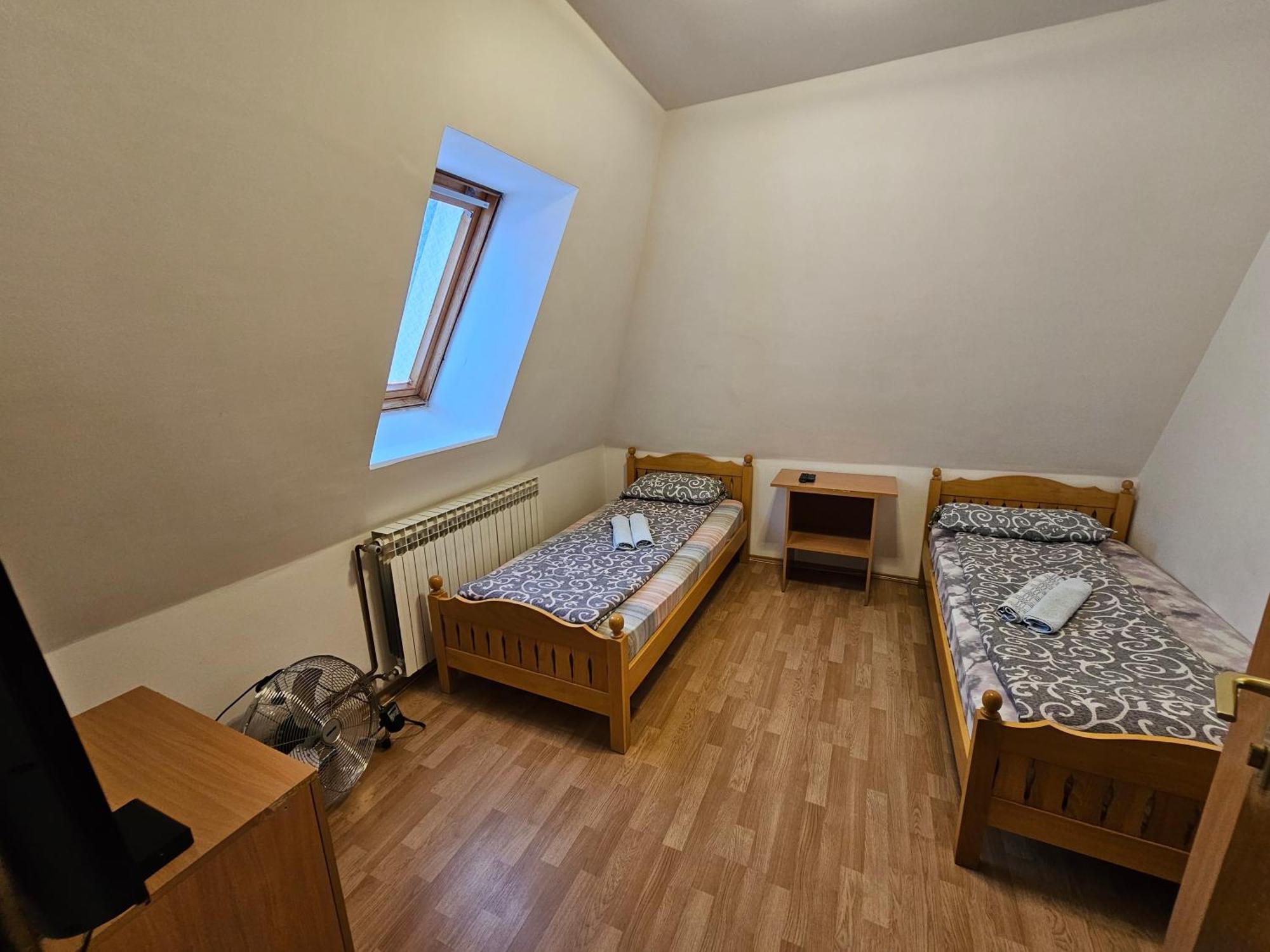 Aleks Sobe Hotel Banja Koviljaca Ngoại thất bức ảnh