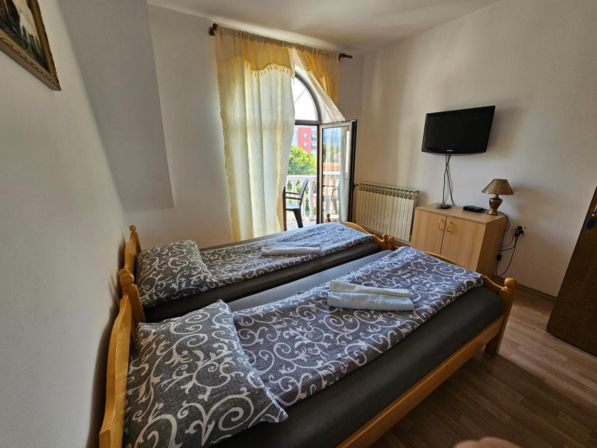 Aleks Sobe Hotel Banja Koviljaca Ngoại thất bức ảnh