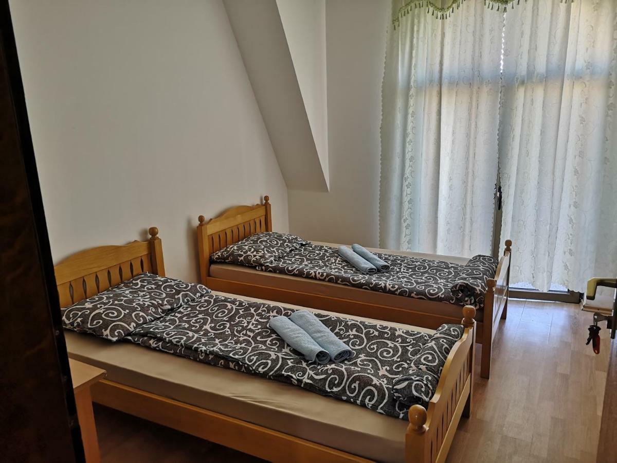 Aleks Sobe Hotel Banja Koviljaca Ngoại thất bức ảnh